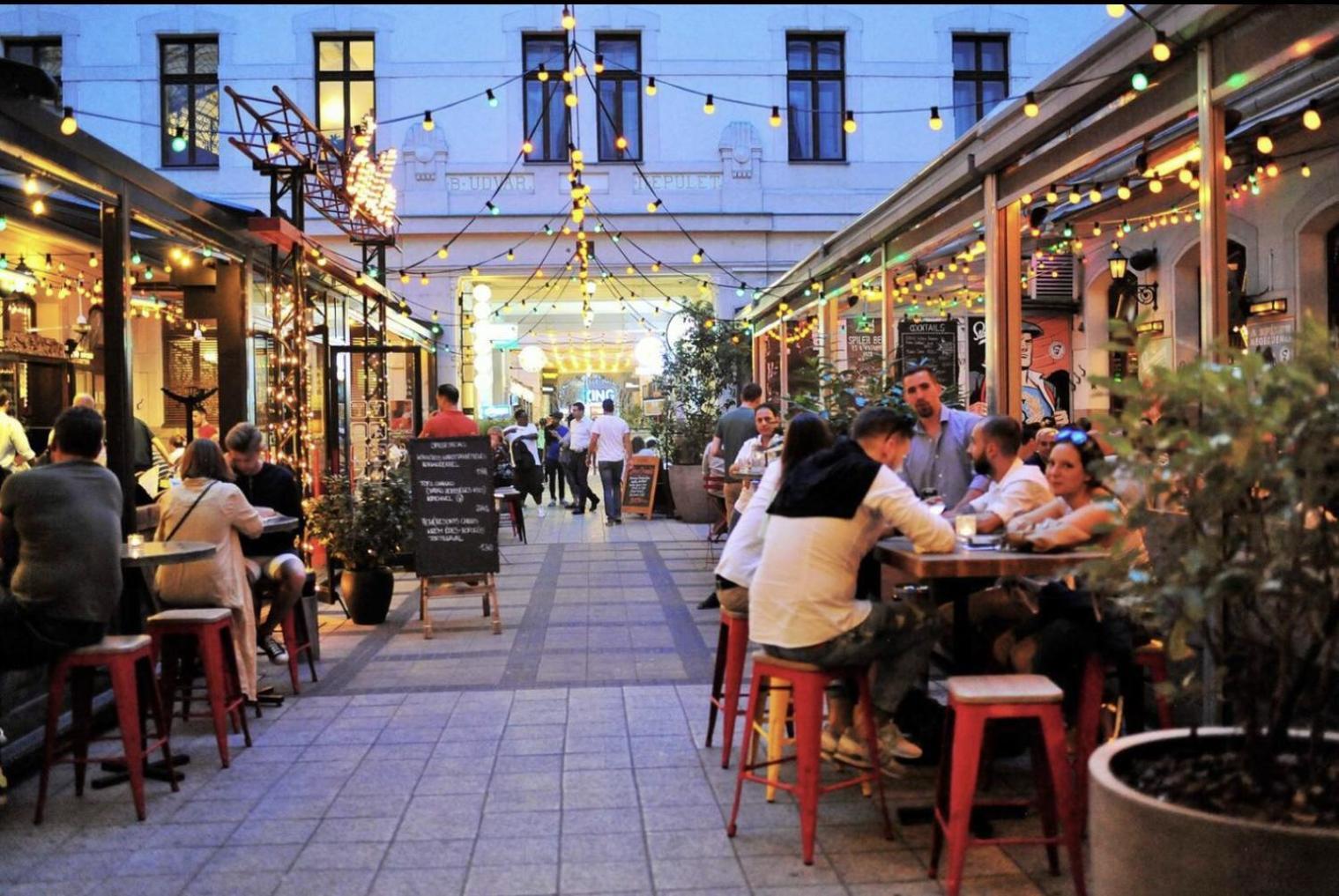 Golbarg Synagoge Apartment In Heart Of City 부다페스트 외부 사진